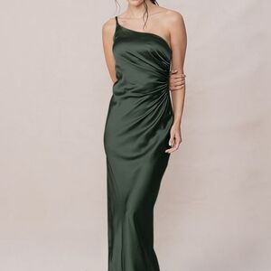 Elegant One-Shoulder Green Dress